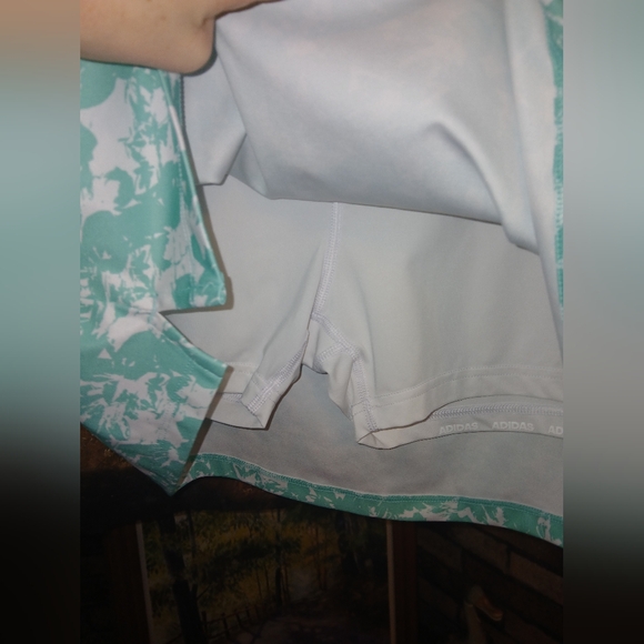 Adidas Primegreen Women's Aqua Patterned Active Skort Medium - Picture 4 of 8